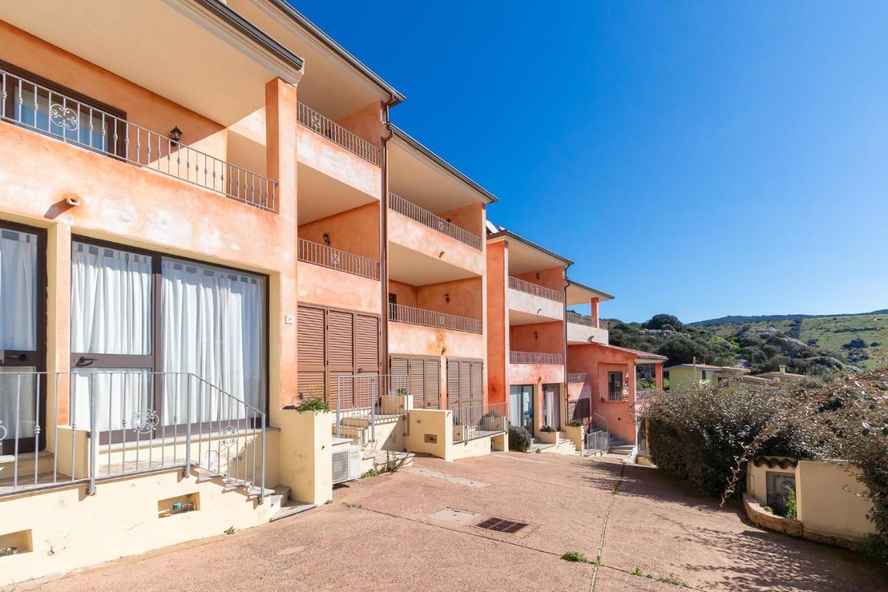 Residence Pala Stiddata Trinità dʼAgultu Exterior foto
