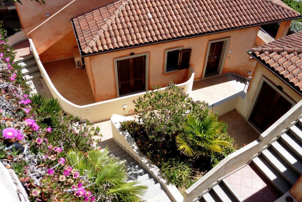 Residence Pala Stiddata Trinità dʼAgultu Exterior foto