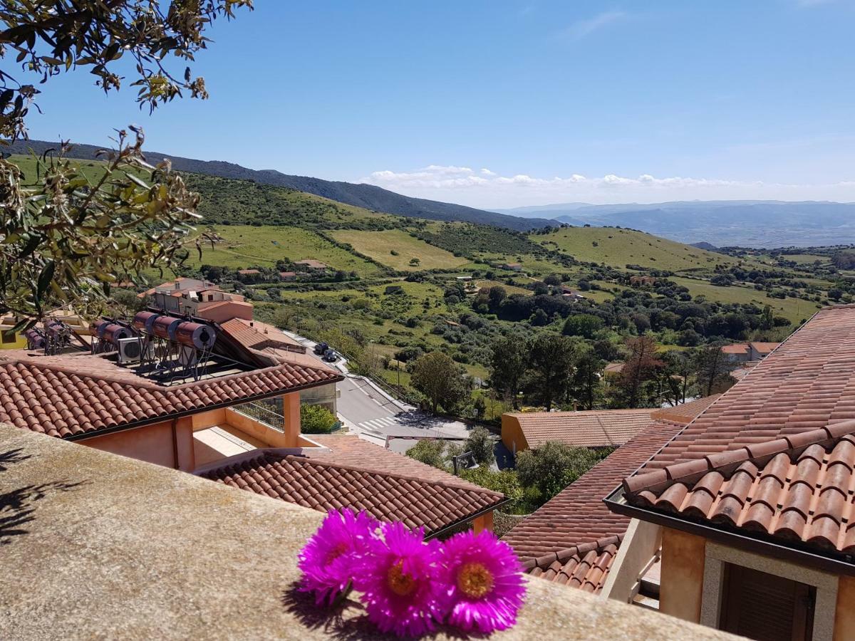 Residence Pala Stiddata Trinità dʼAgultu Exterior foto